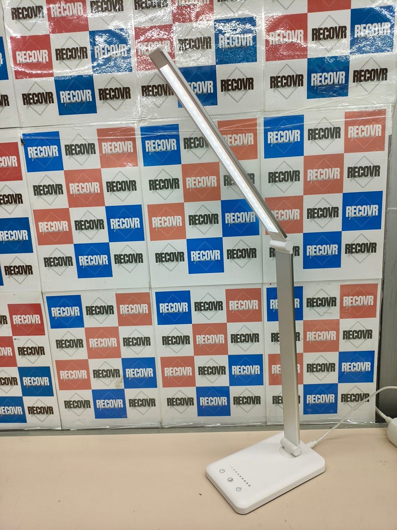 Lámpara de escritorio LED con 5 modos de iluminación