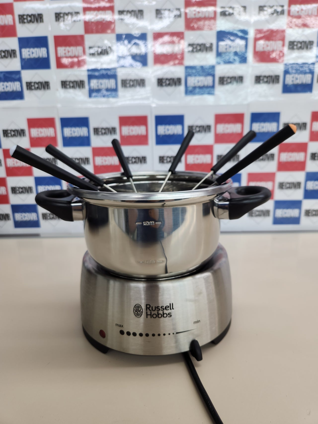 Fondue Eléctrica 1200W, 1,7 L, 6 tenedores, Para Fundir Chocolate o Queso, Temperatura Ajustable, Función Mantener Calor, Acero Inoxidable - 22560-56 Russell Hobbs