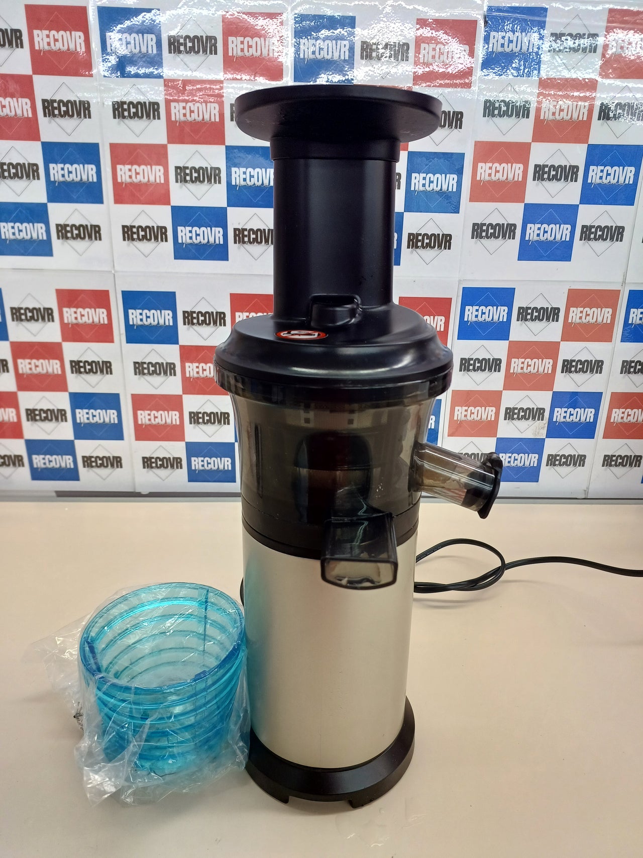 Panasonic MJ-L500 Exprimidor de velocidad lenta, 150 W, 1.3 litros