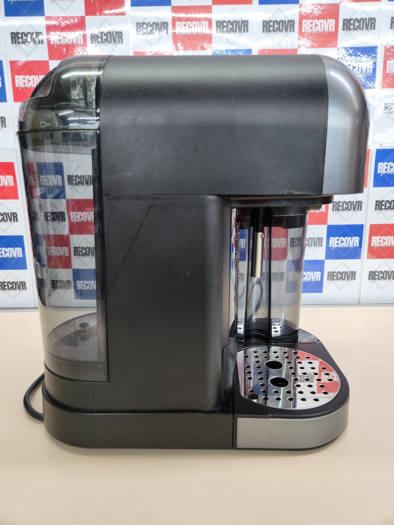 Cecotec Cafetera Semiautomática Power Instant-ccino 20 Chic Serie Nera. para café molido y en cápsulas, 20 Bares, Depósito de Leche 0.7ml, Depósito de Agua 1.7L, 1470W