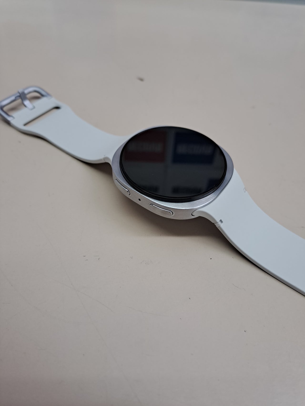 Smartwatch Samsung Galaxy Watch8 LTE 44 mm plata