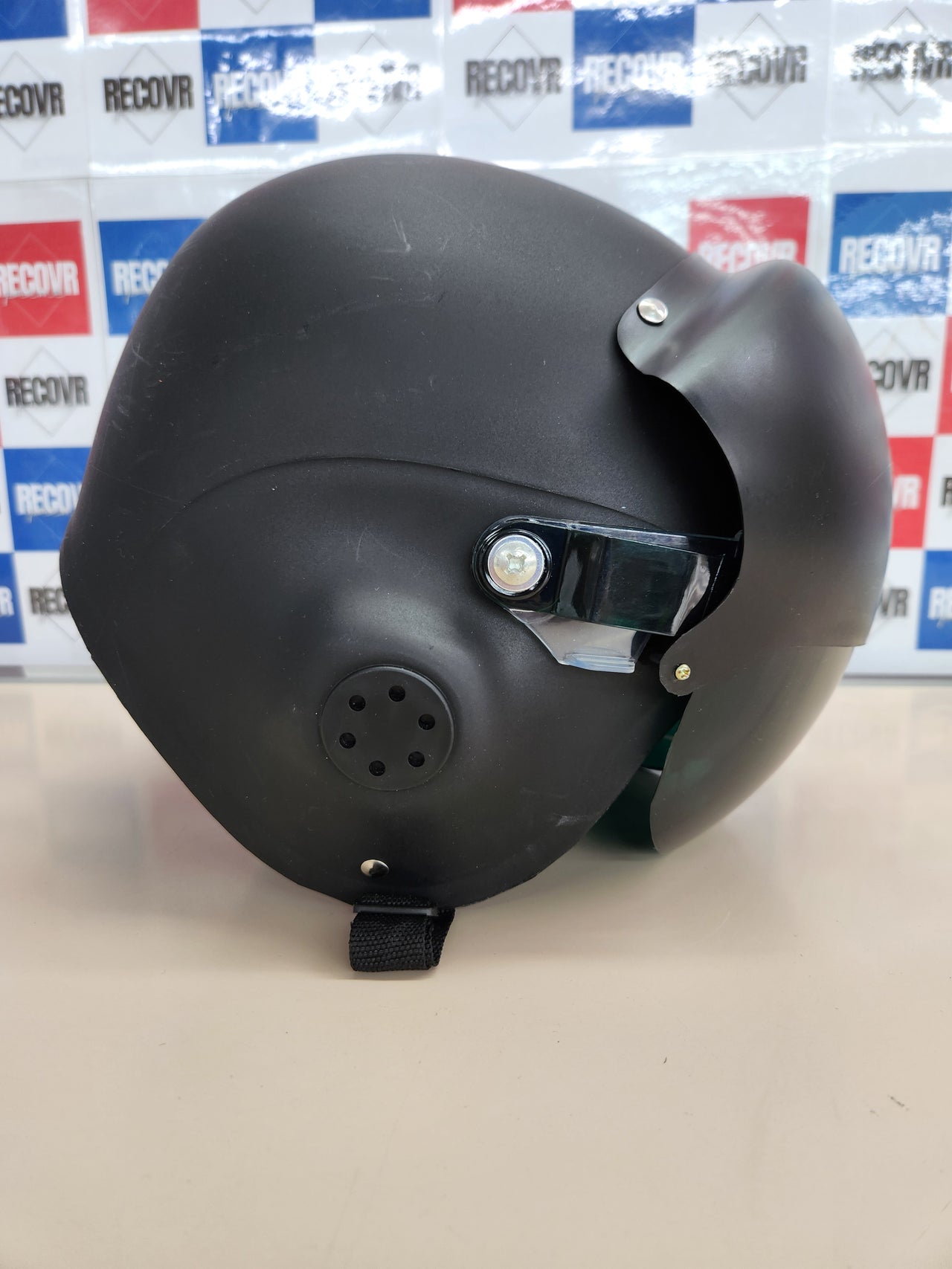 Casco Top Gun negro deluxe con visera ajustable Smiffys