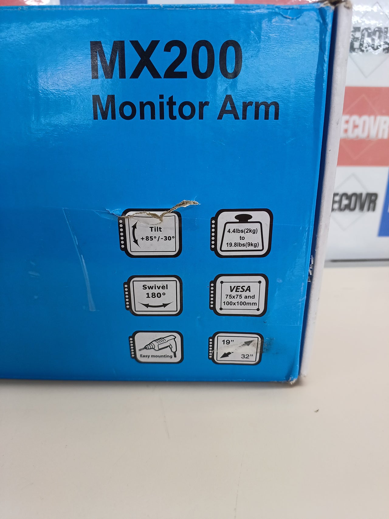 Soporte Monitor Invision MX200 19-32" Ajustable
