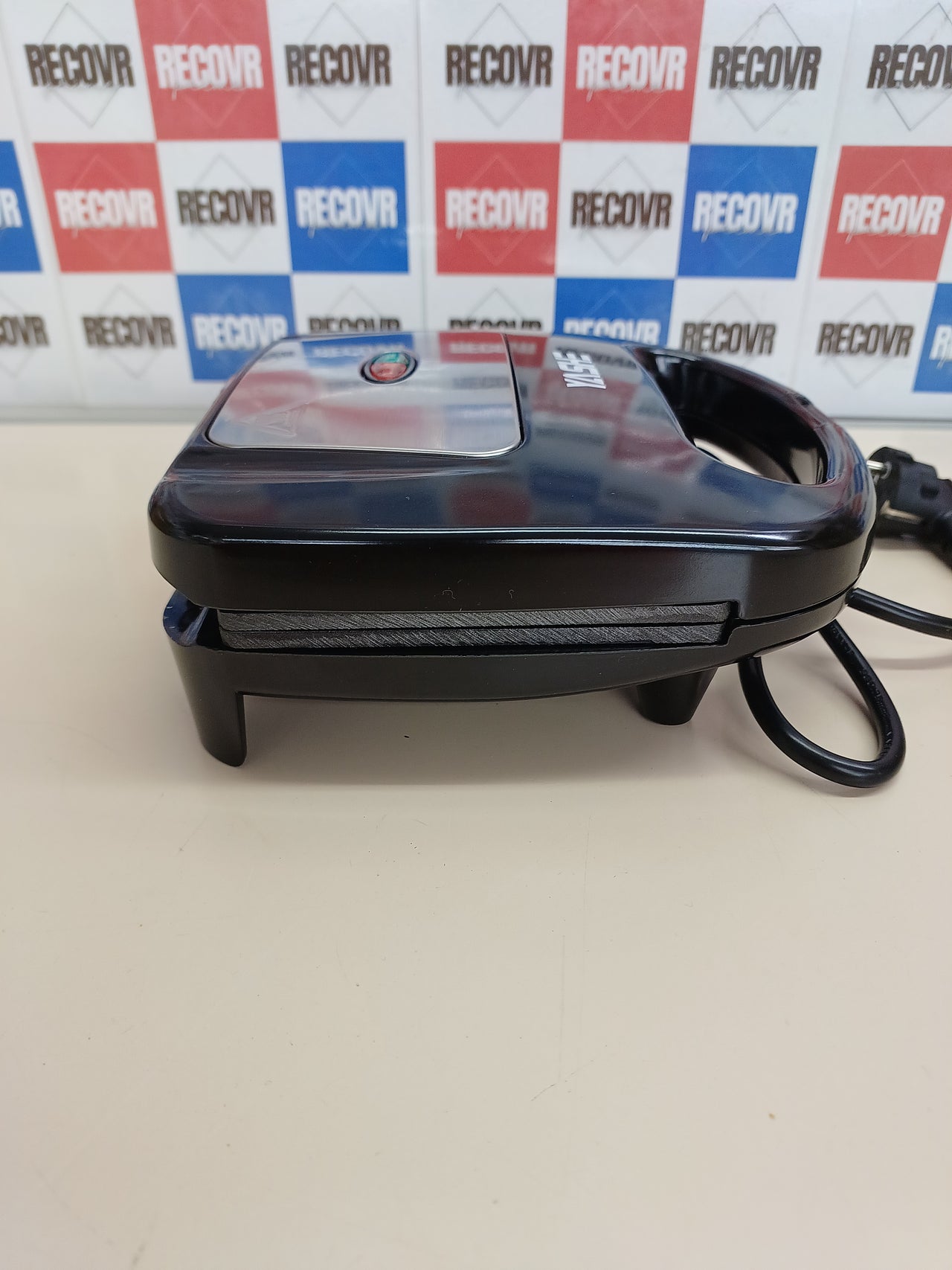 Sandwichera YASHE 750W Grill Antiadherente