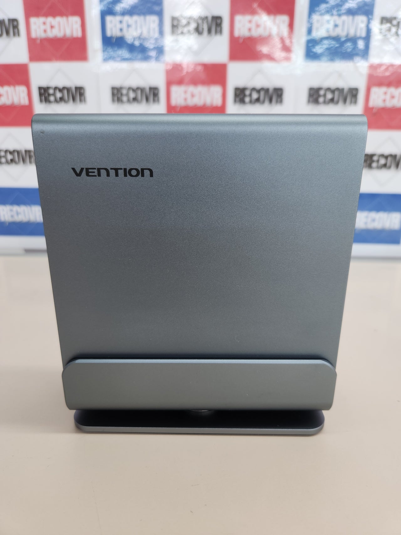 Estación USB-C 15 puertos con 4K y PD100W