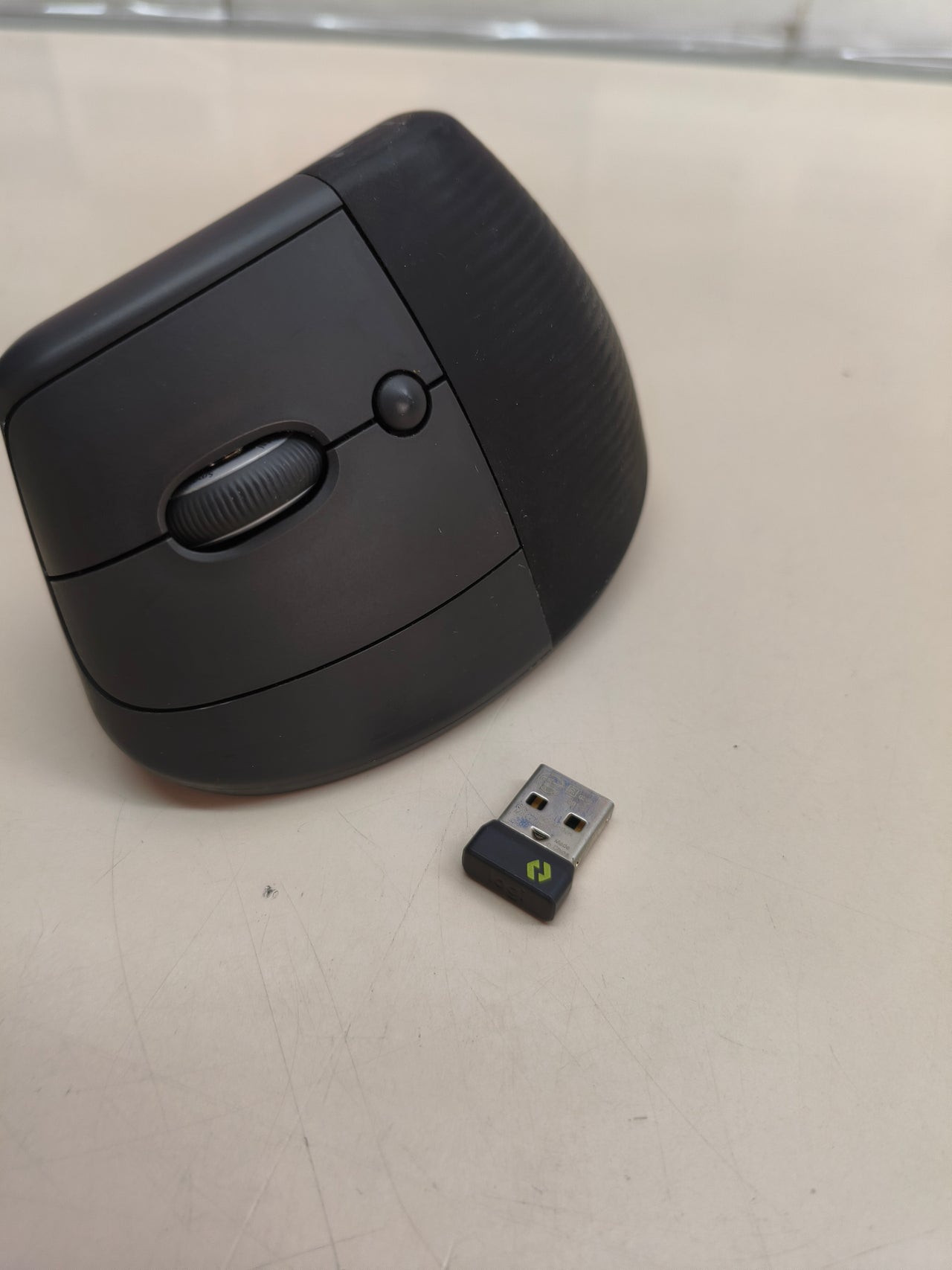Ratón ergonómico vertical Logitech Lift para zurdos