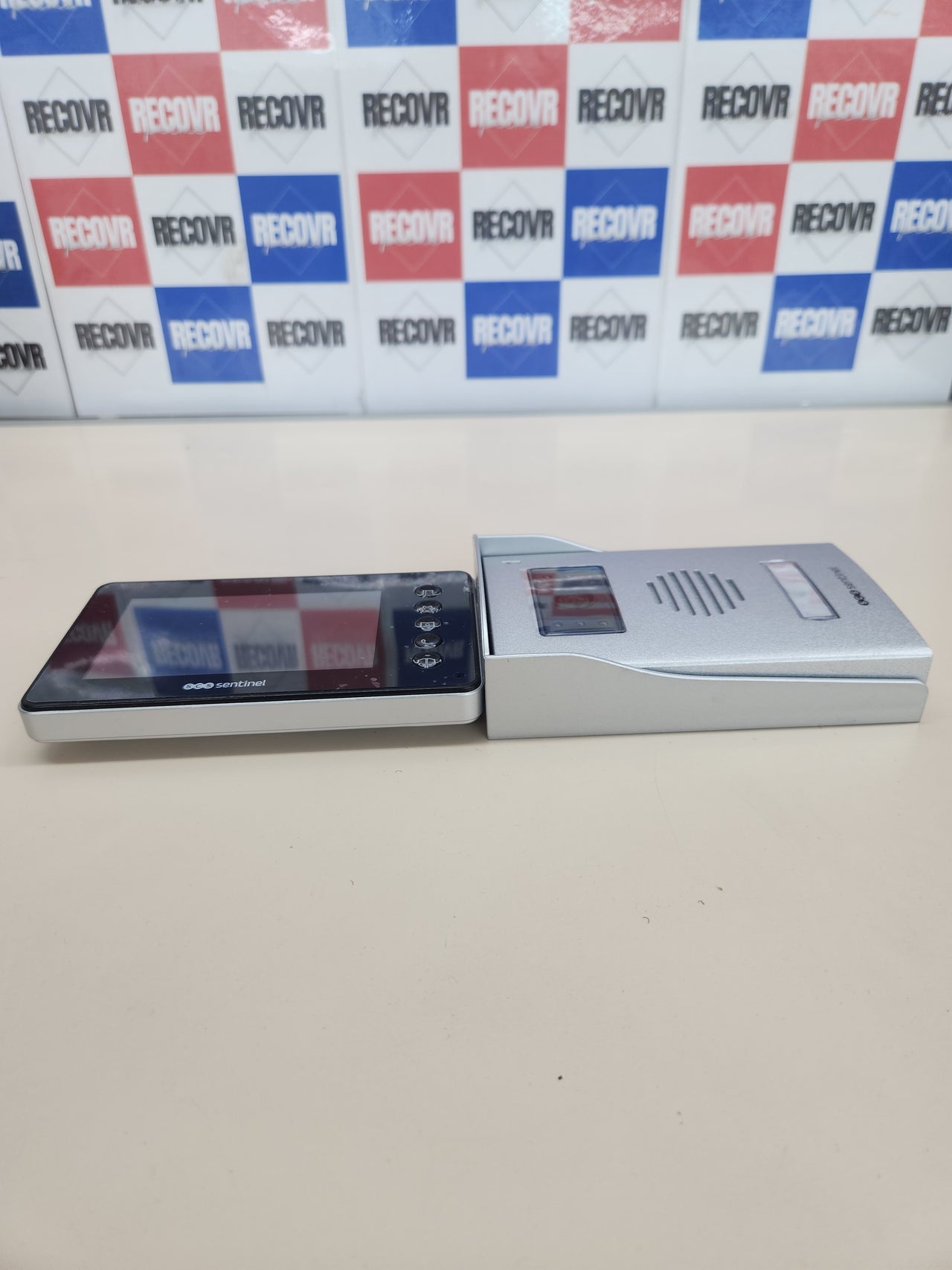Videoportero con Cable 'Prim' VisioFirst,3 años de garantía SCS Sentinel