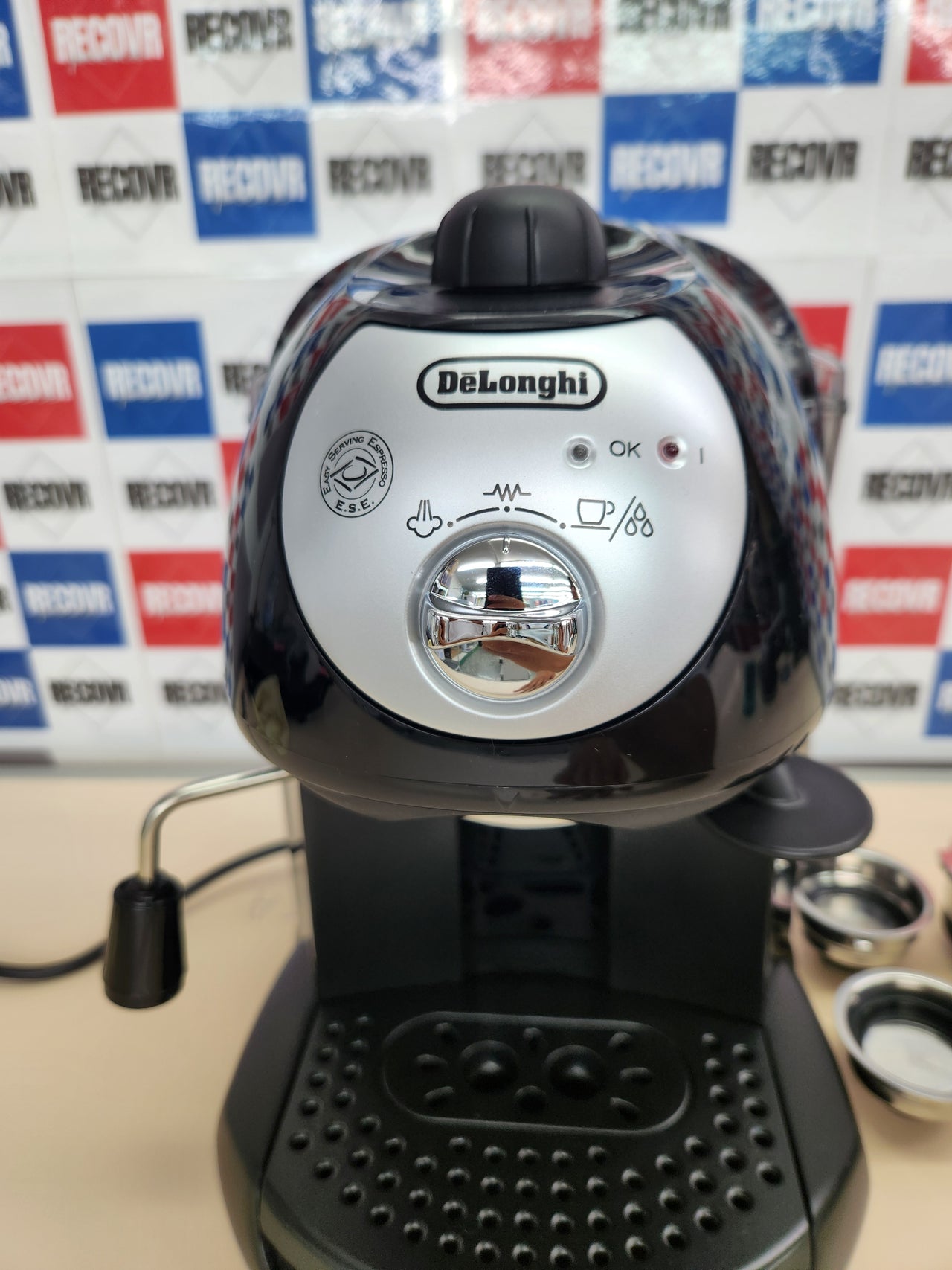 De'longhi EC201.CD.B - Cafetera de bomba tradicional (15 bar de presión, 2 tazas, café molido o filtros monodosis) negro