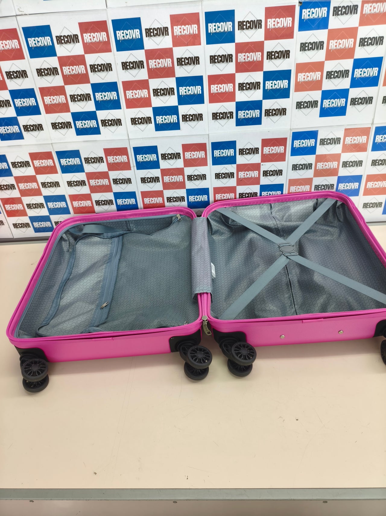 Maleta de cabina Roll Road Camboya 37 L rosa rígida ABS 55 cm