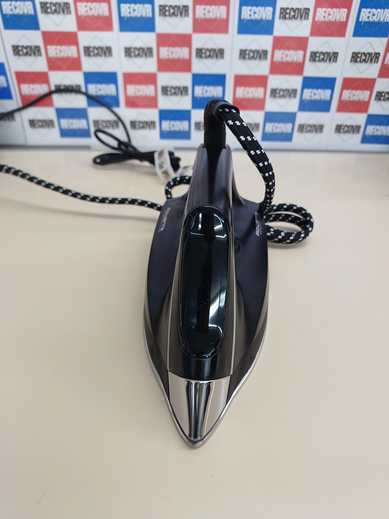 Plancha centro de vapor 6,2 bares 340 g/min Rowenta