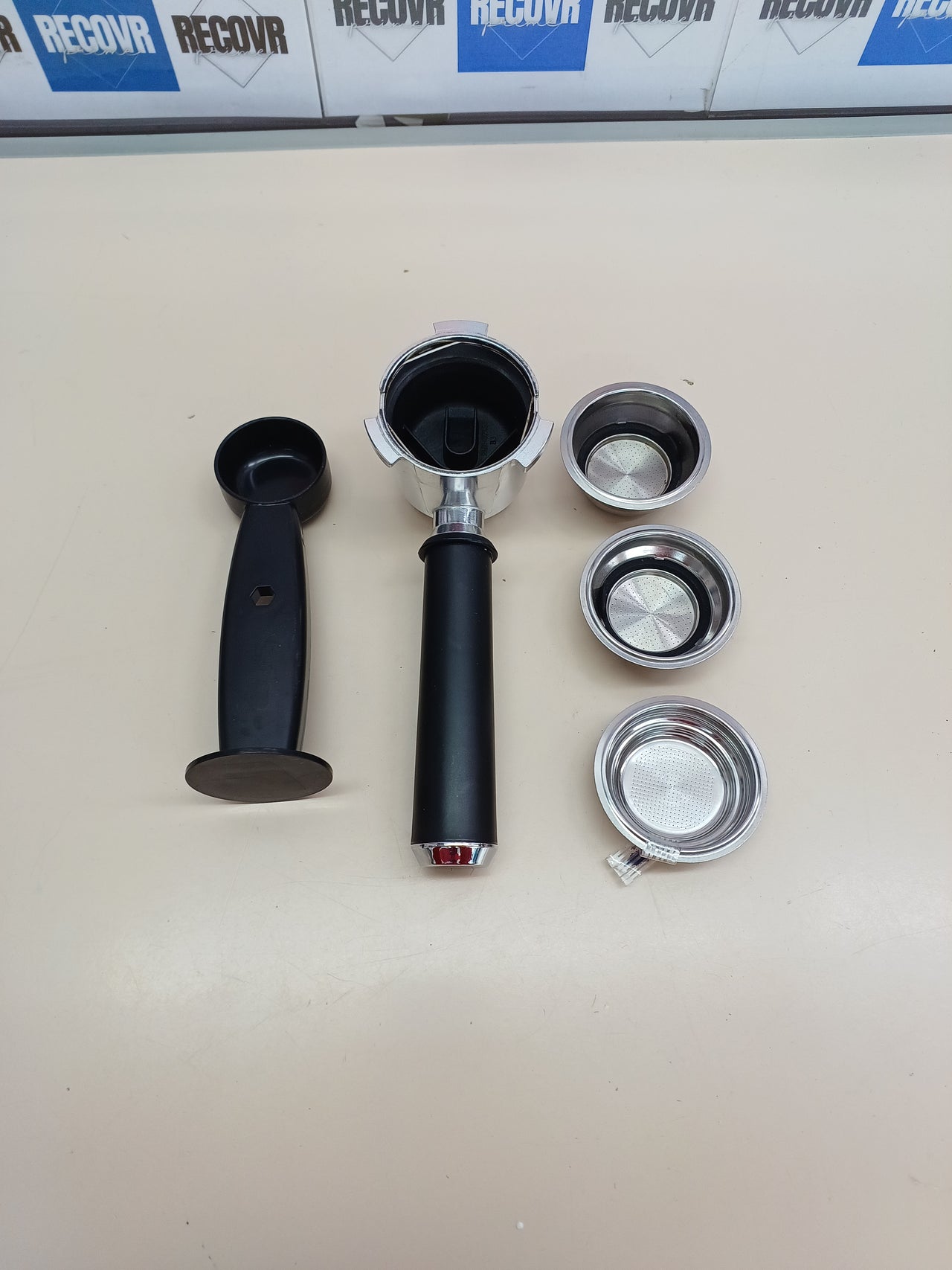 Cafetera Espresso De’Longhi Dedica EC685.W