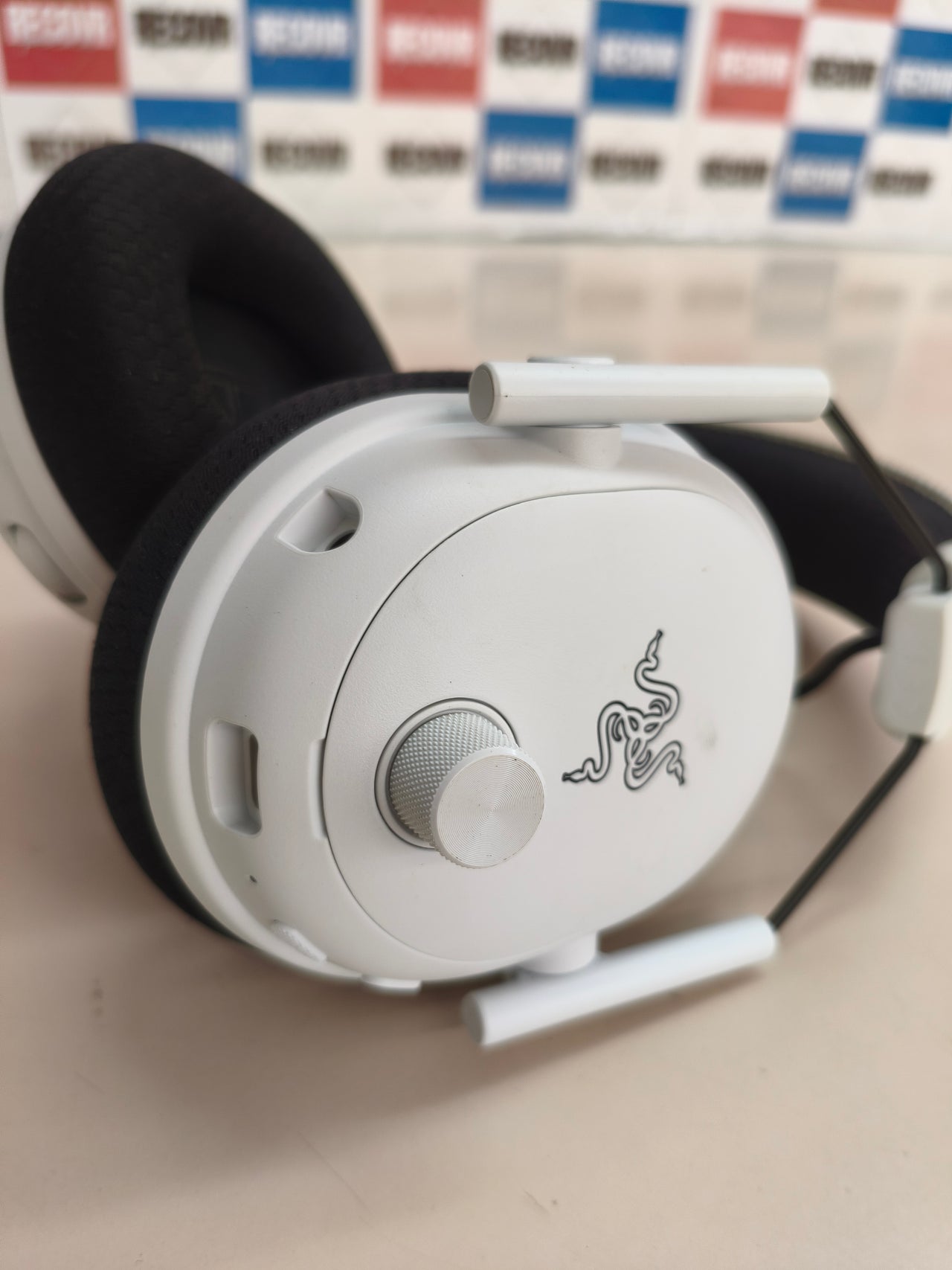 Razer BlackShark V3 Pro, auriculares gaming, ANC, 50 mm, blancos