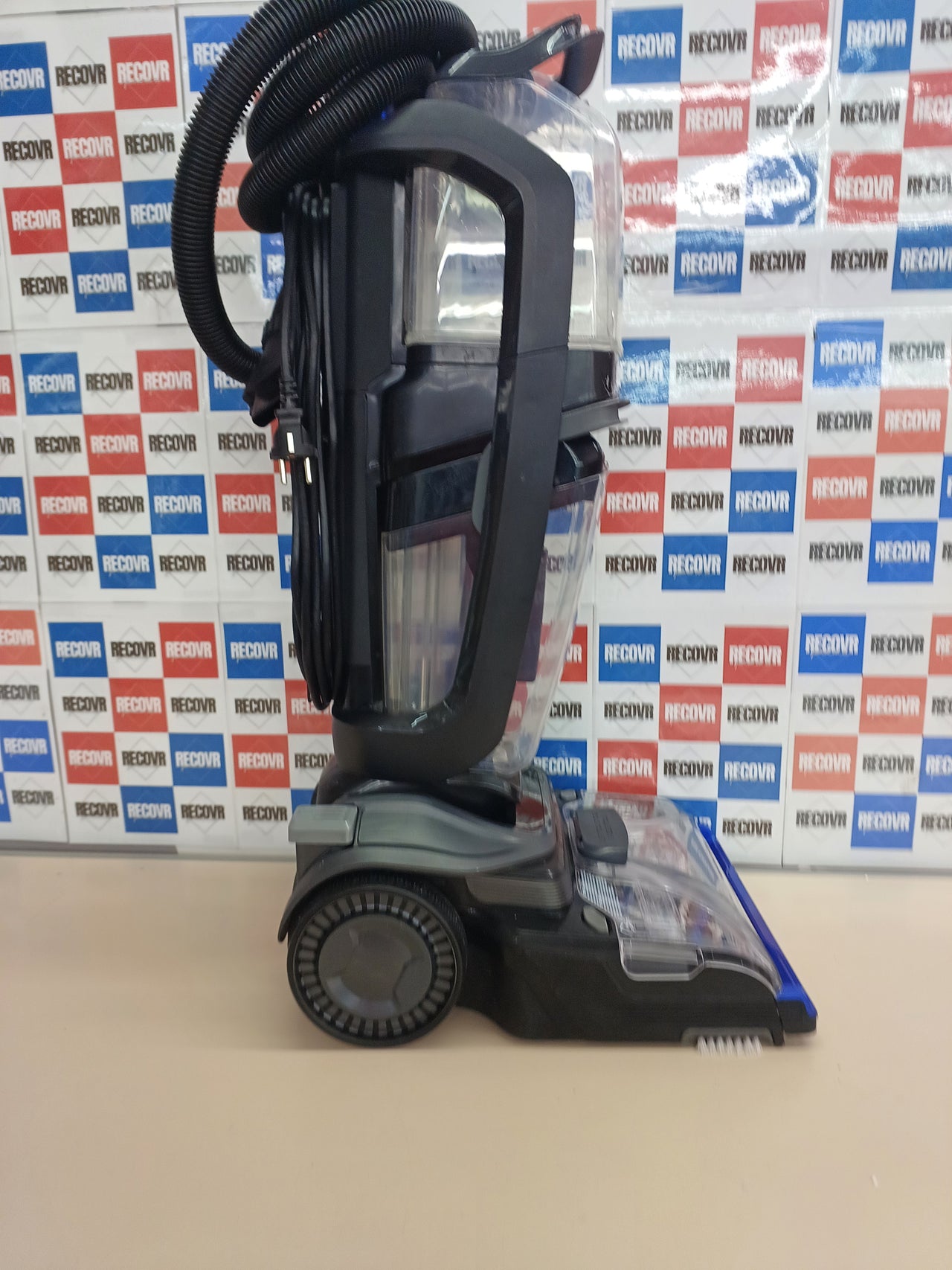 Aspiradora HydroSteam 1300 W para muebles y tapicería – BISSELL