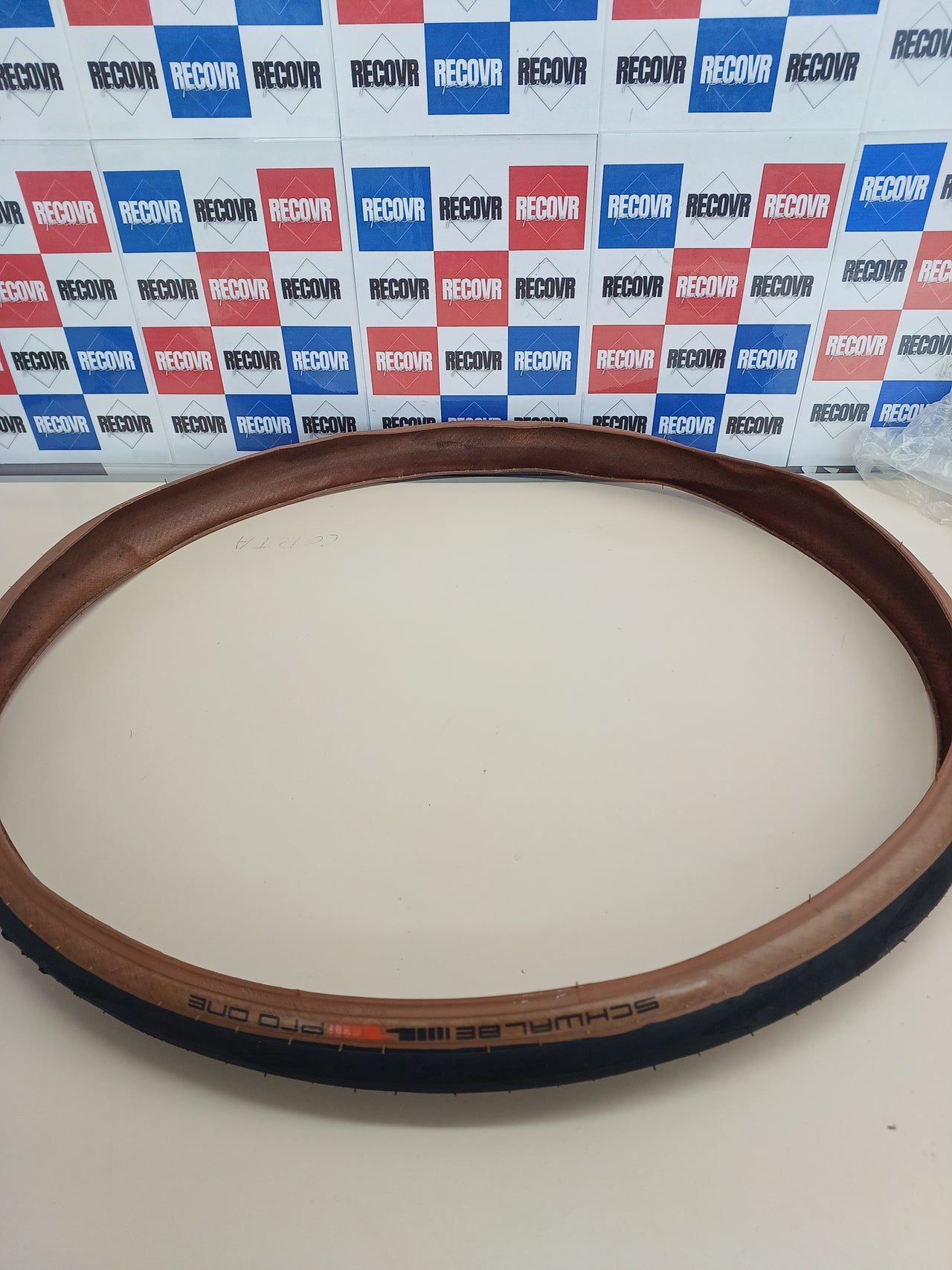 Neumático Schwalbe Pro One TLE EVO 700x30C