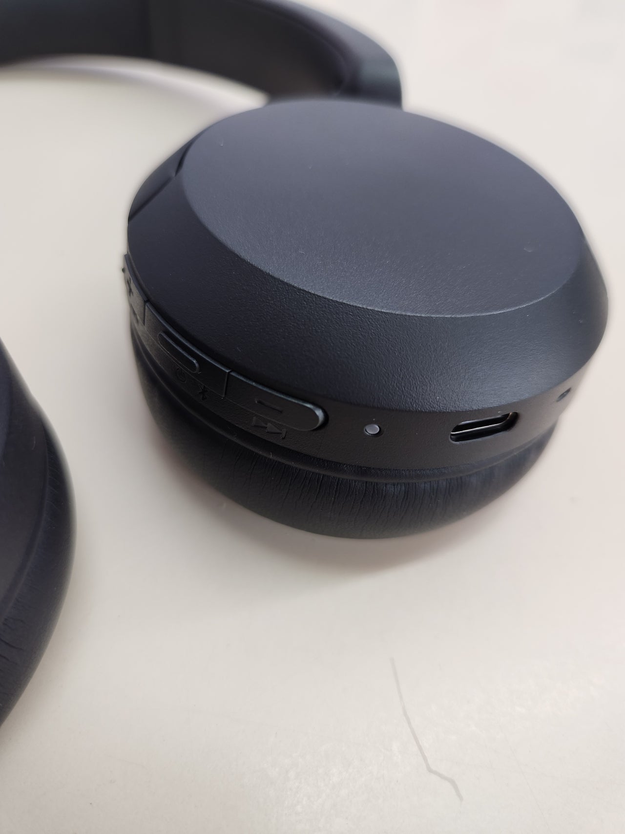 Auriculares Sony WH-CH520 on-ear con micrófono