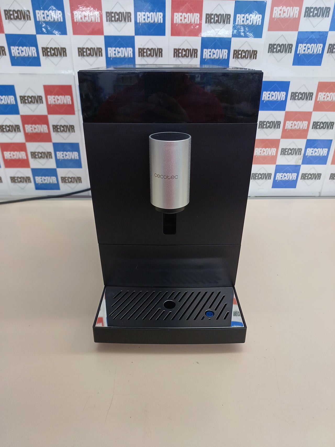 Cafetera Superautomática Cecotec Cremmaet Compact 19B