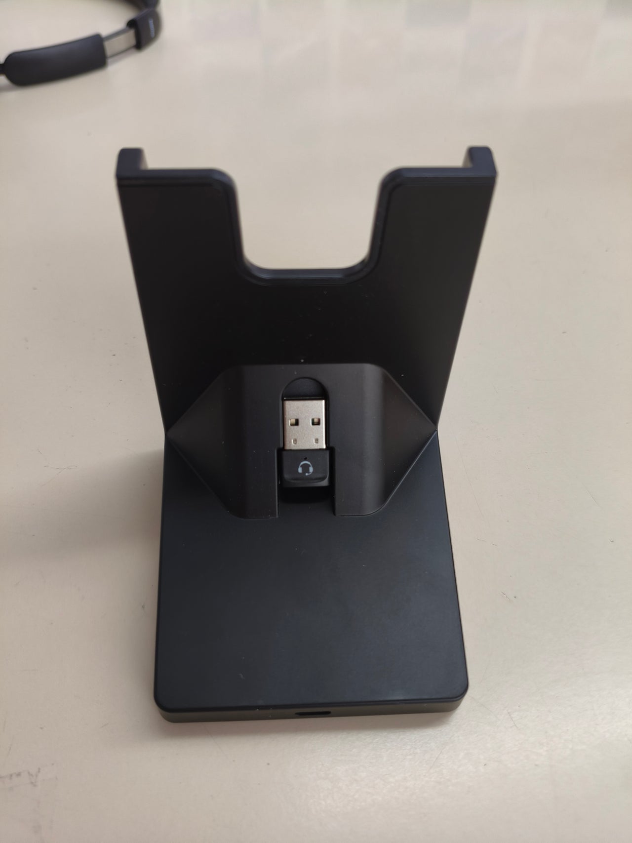 Auricular Bluetooth mono con base de carga para PC
