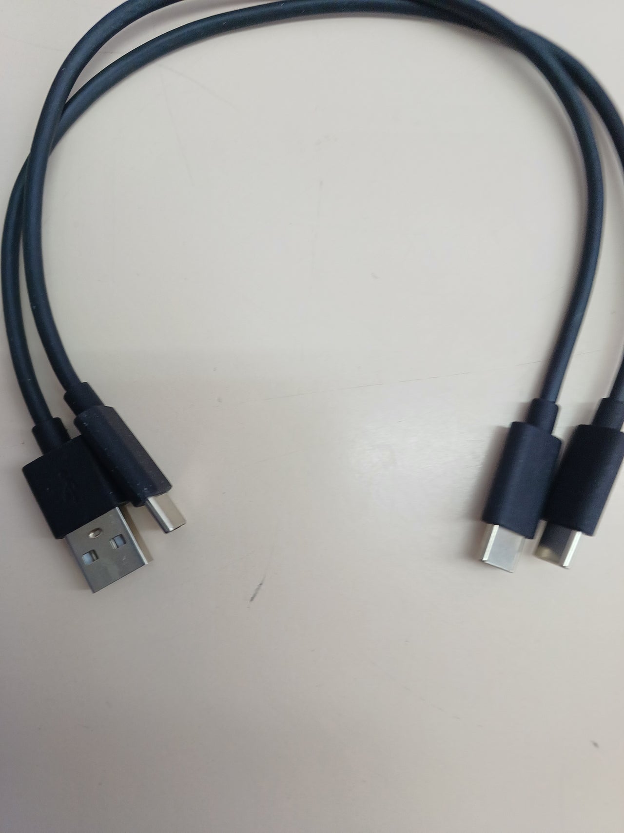 Ottocast Play2Video Pro
Adaptador CarPlay/Android