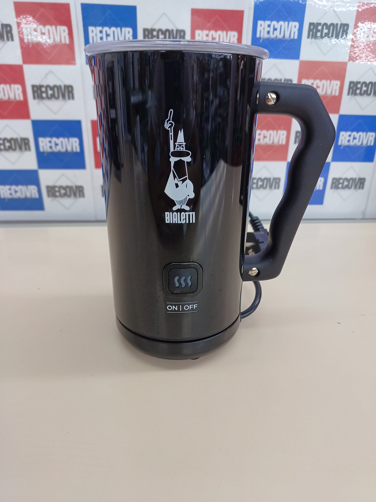 Espumador leche  Eléctrico,Capacidad 150 ml Leche espumador por Cappuccino,  Cappuccino or 300 ml Caliente Leche. Bialetti.