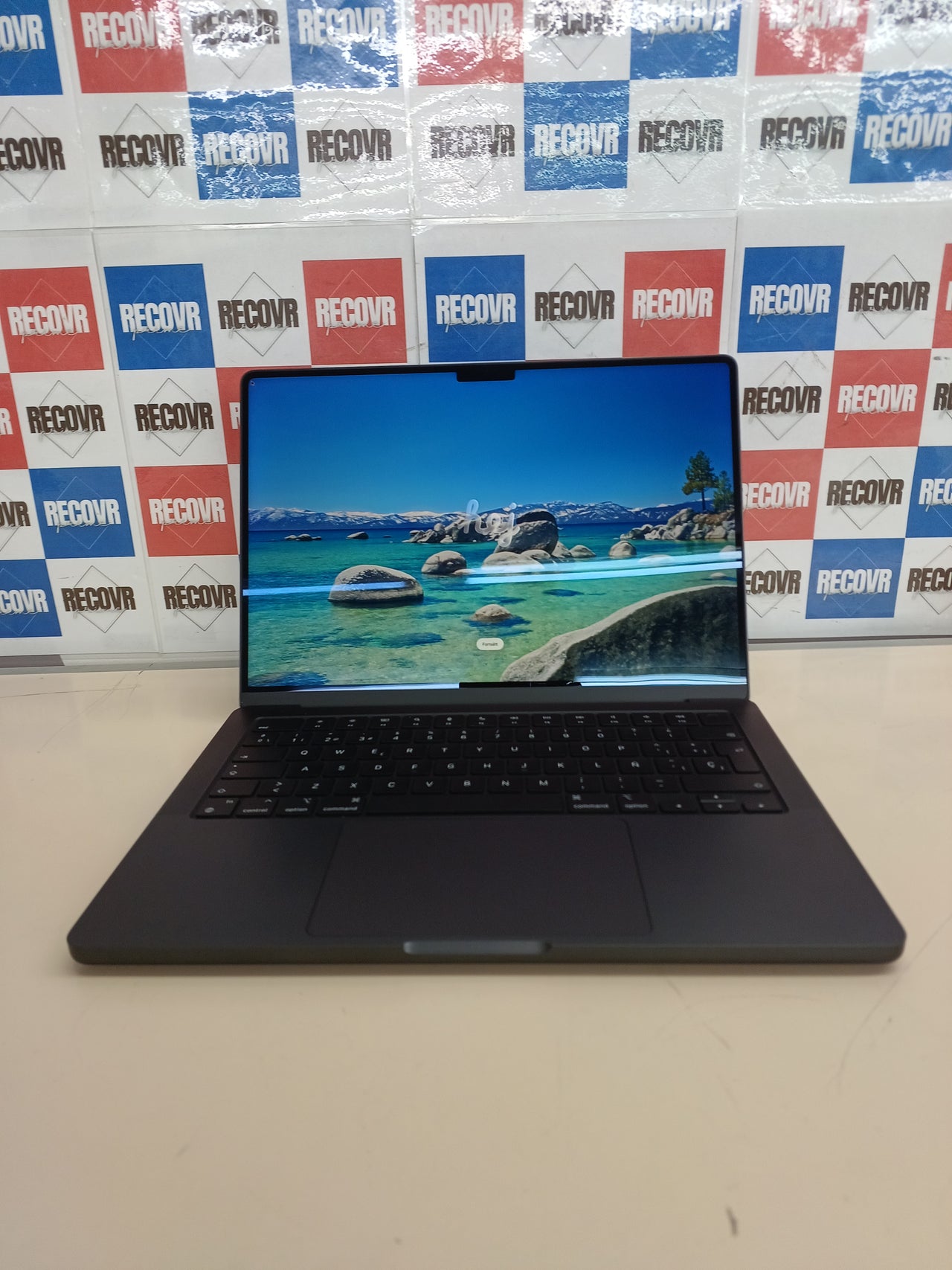 MacBook Pro 14” M3 Pro 18GB 512GB negro espacial Apple