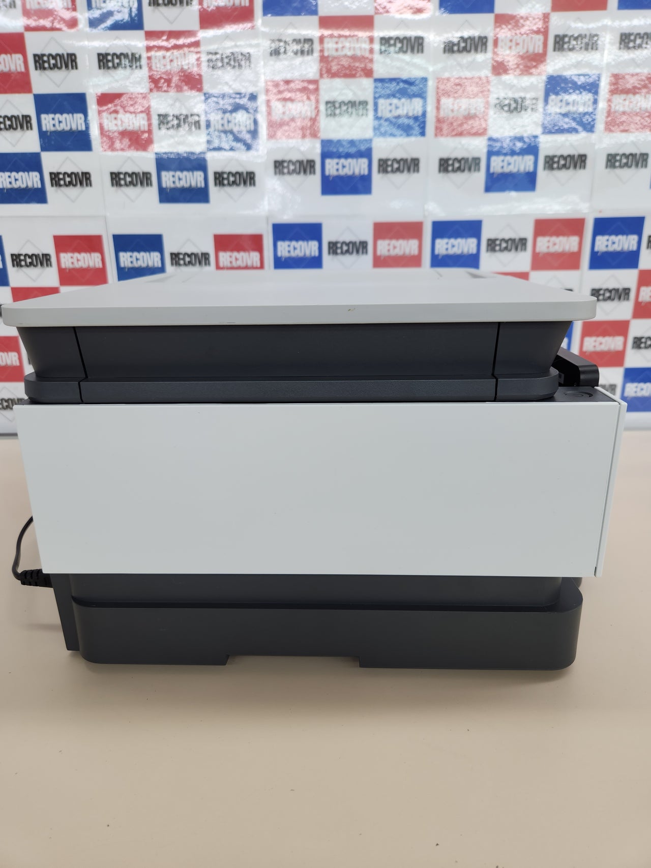 Impresora multifunción profesional de tinta, Copia, Escáner, Mobile Fax, Wi-Fi, 3 meses de impresión Instant Ink con HP+ HP OfficeJet Pro 8122e