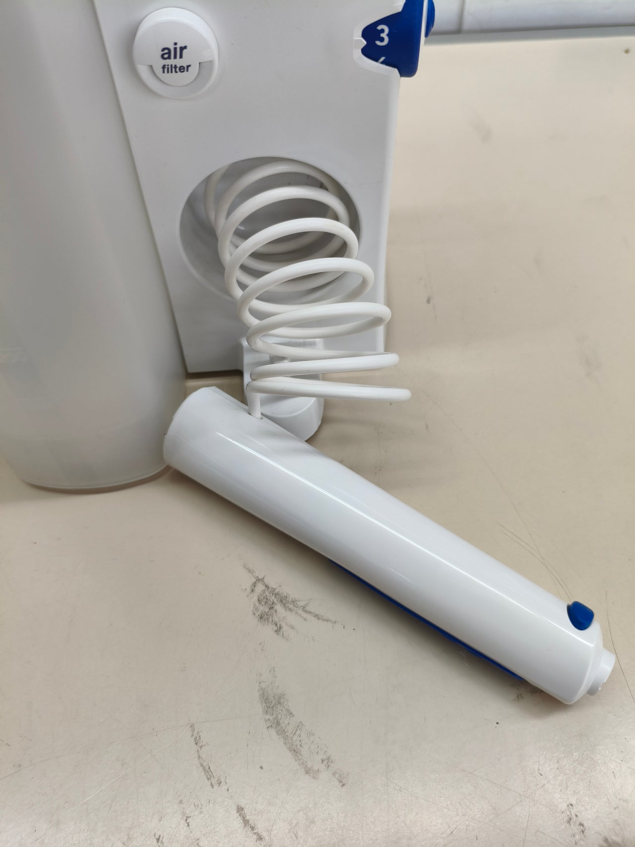 Pack Braun Pro 1 con cepillo de dientes eléctrico e irrigador OxyJet blanco y azul