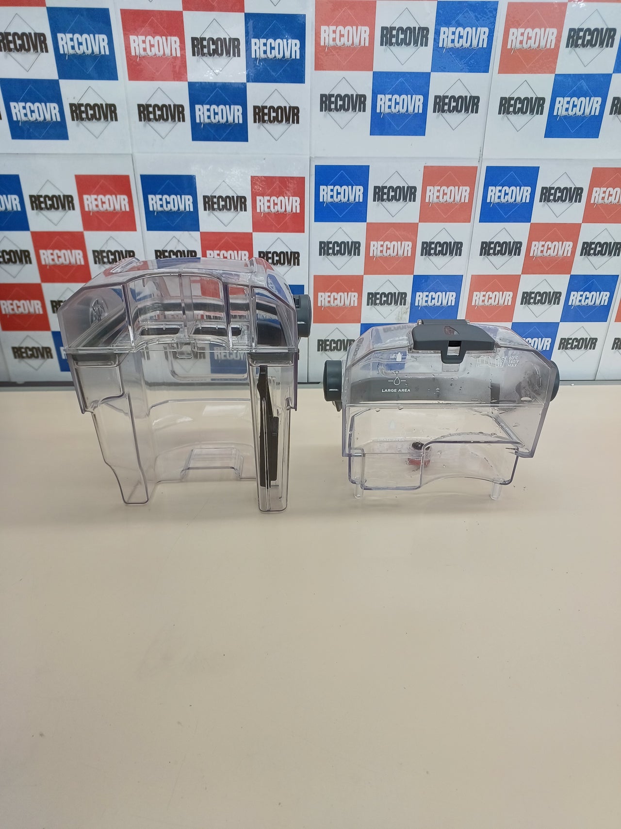 Aspiradora de Tapicería BISSELL SpotClean HydroSteamLava 1000W, 16800Pa