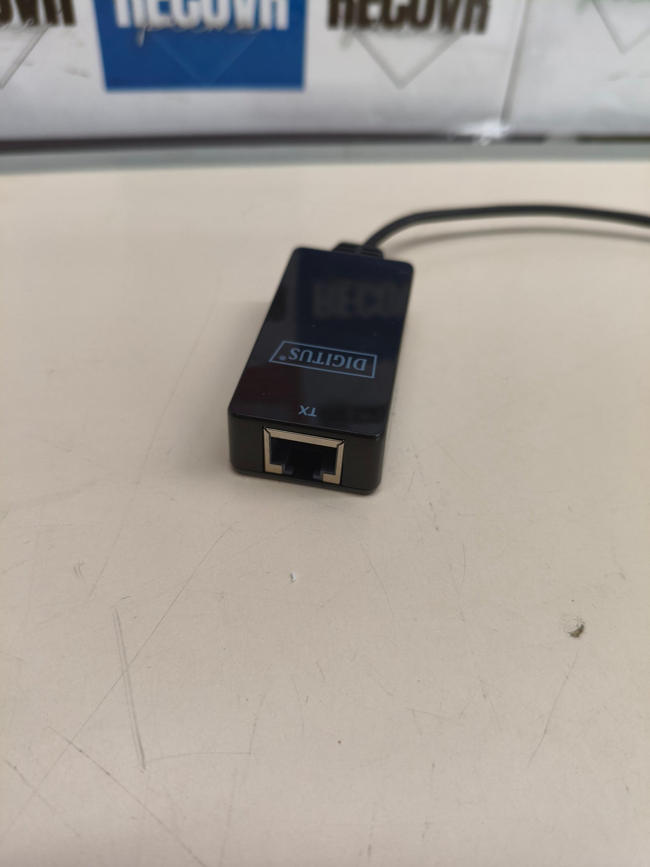 Alargador USB 2.0 de hasta 50 m por cable de red.