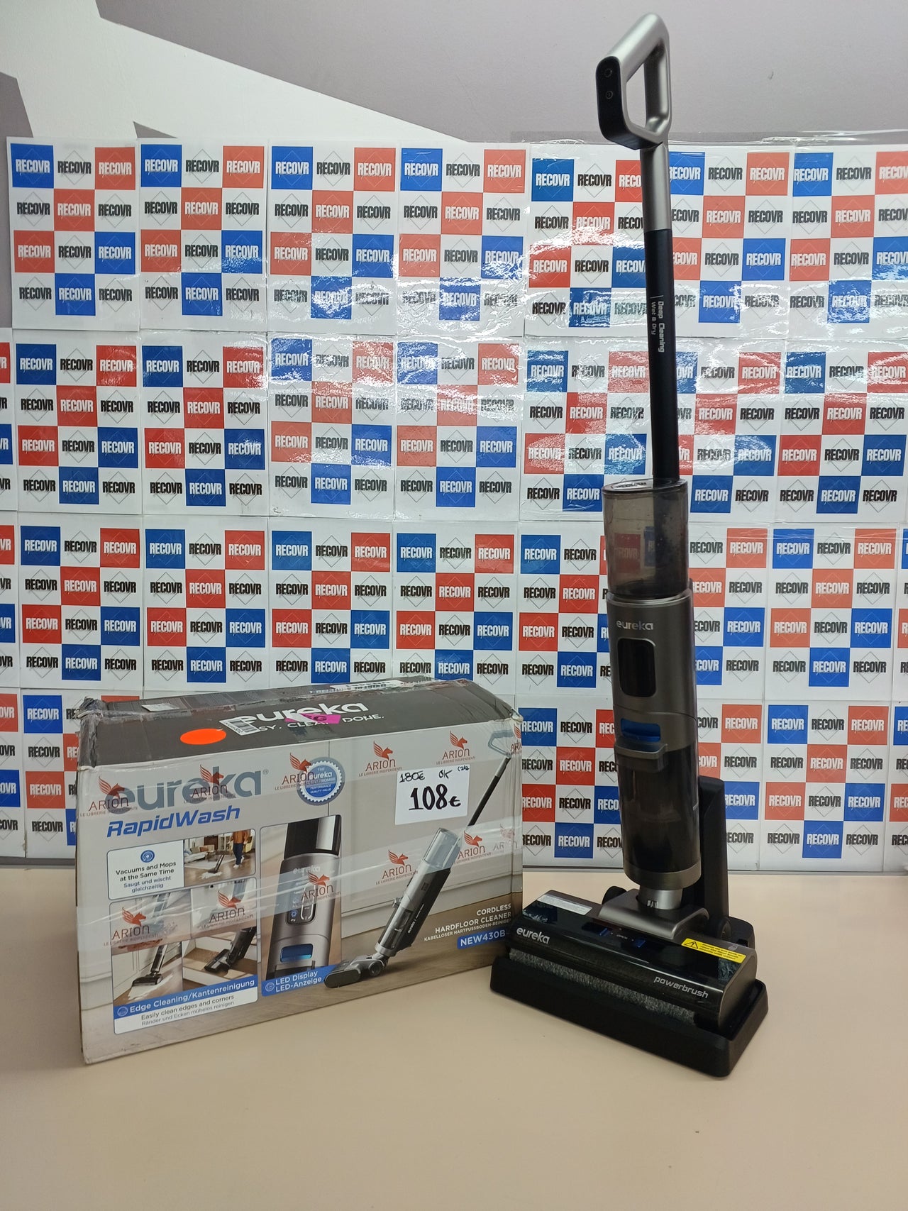 Aspirador en Seco/Húmedo Eureka RapidWash NEW430