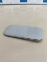 Ratón Bluetooth Microsoft Surface Arc Mouse gris claro
