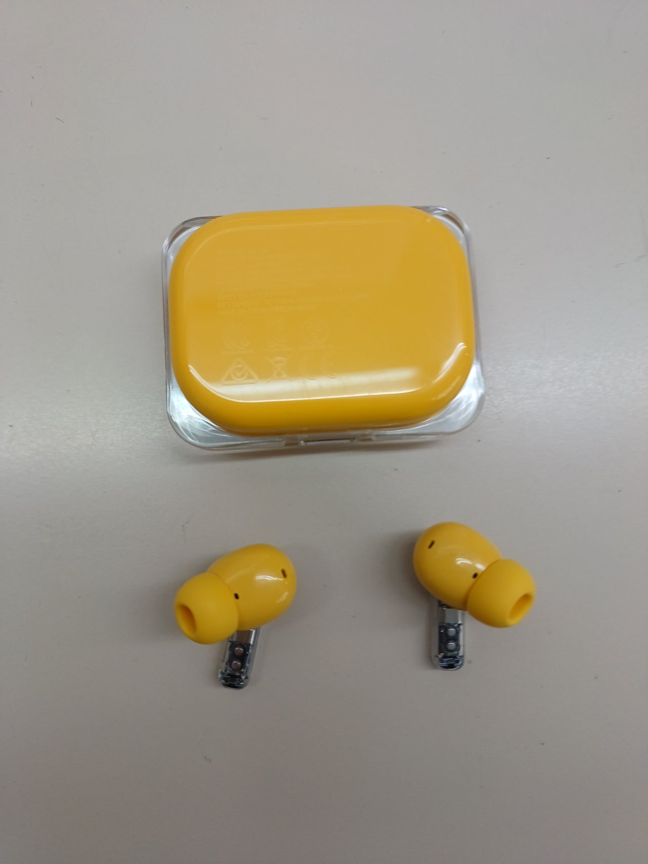 Auriculares ANC con 42,5 h y graves mejorados Nothing