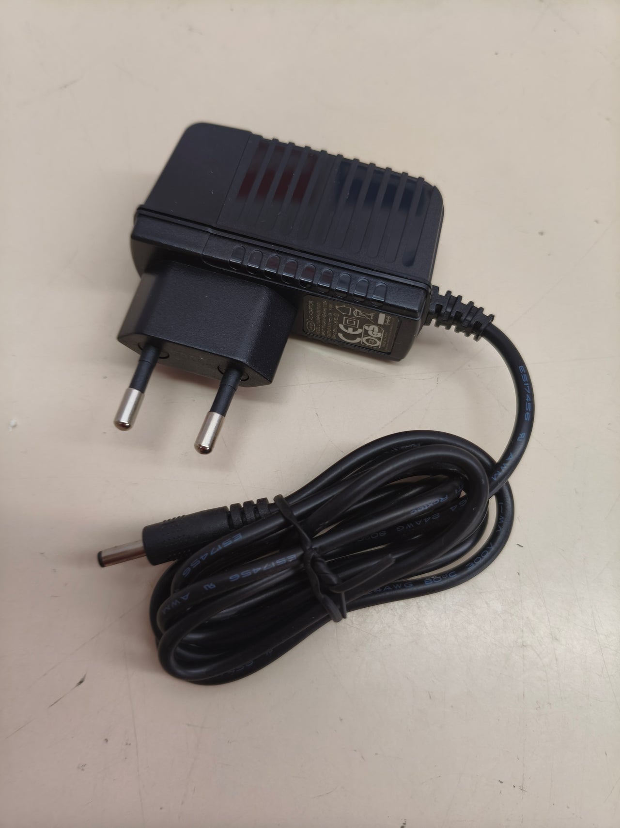 Alargador USB 2.0 de hasta 50 m por cable de red.