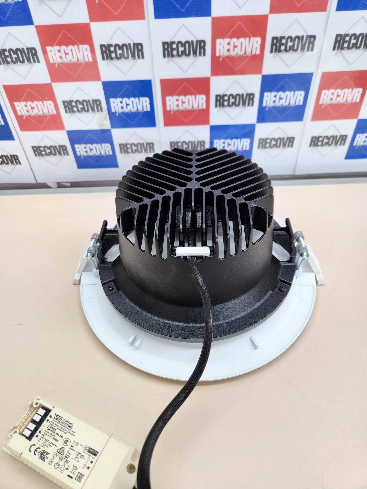 Foco empotrable LED 17,4 W 4000 K Normalit EE34B