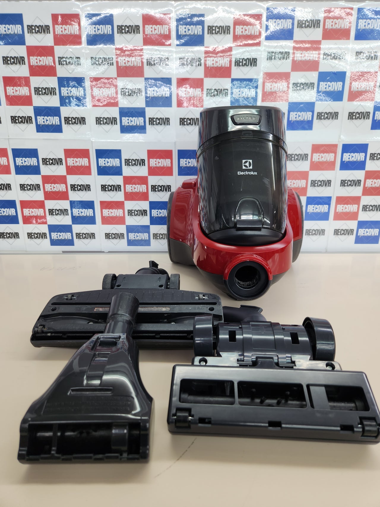 Electrolux EC41-ANIM 750 W - Aspiradora (750 W, Aspiradora cilíndrica, Secar, Sin bolsa, 1,8 L, Filtro higiénico)