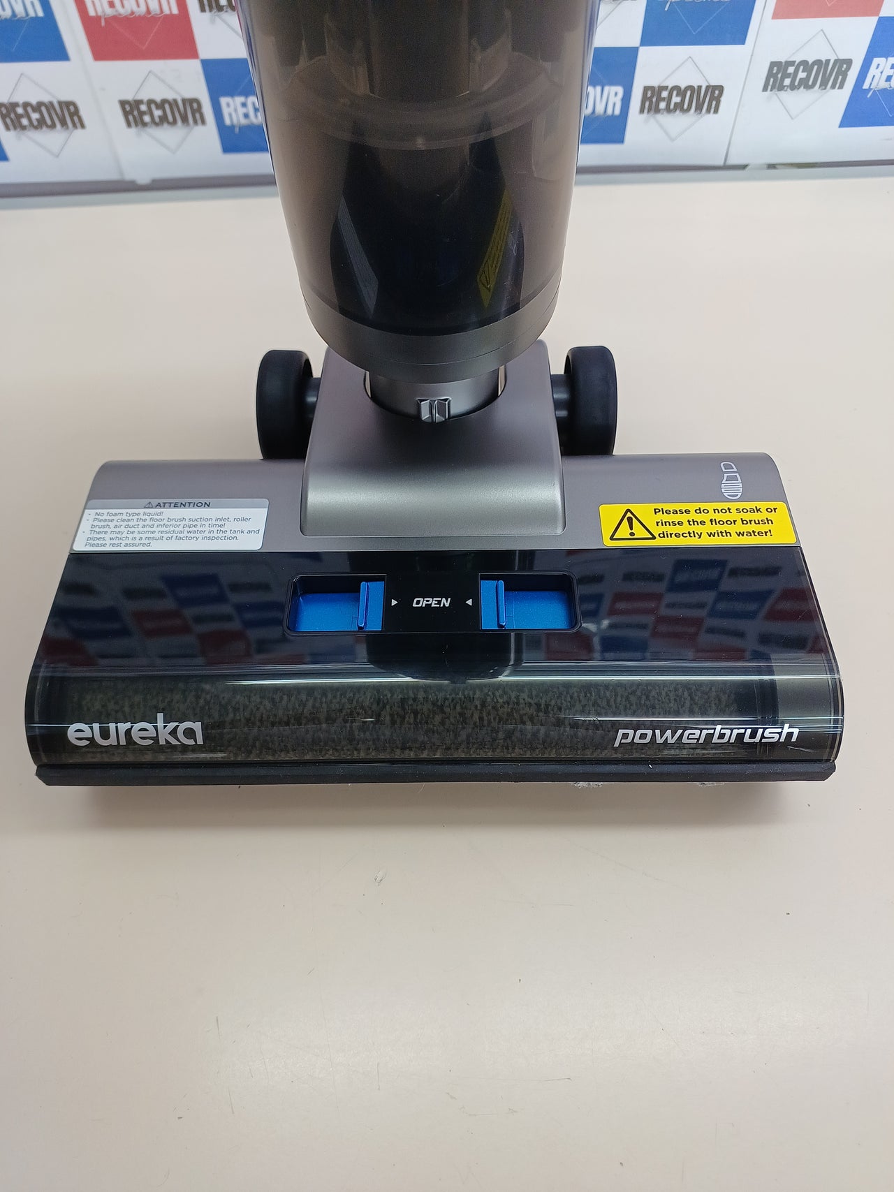 Aspirador en Seco/Húmedo Eureka RapidWash NEW430