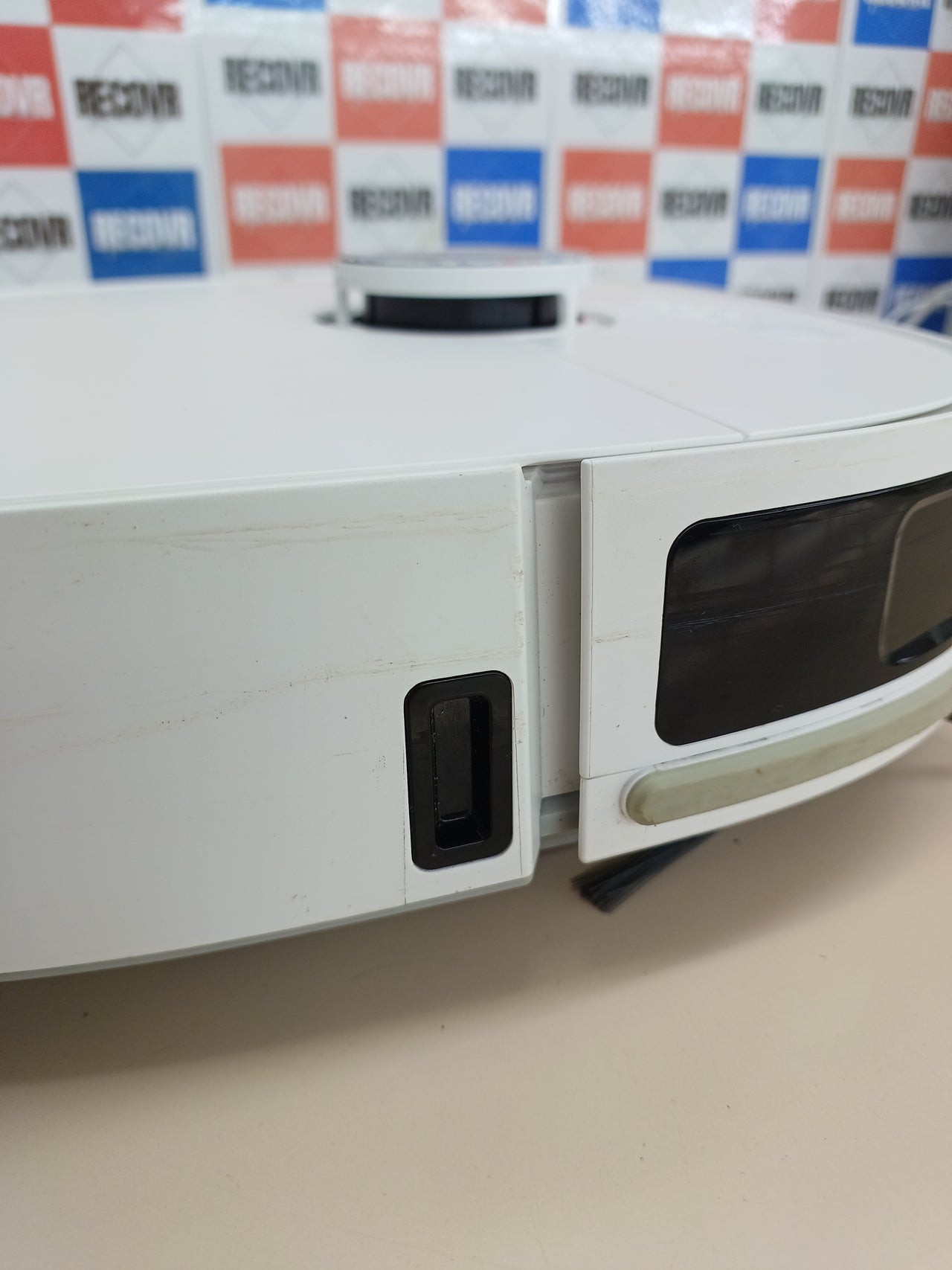 Robot Aspirador Fregasuelos EUREKA J12 Ultra