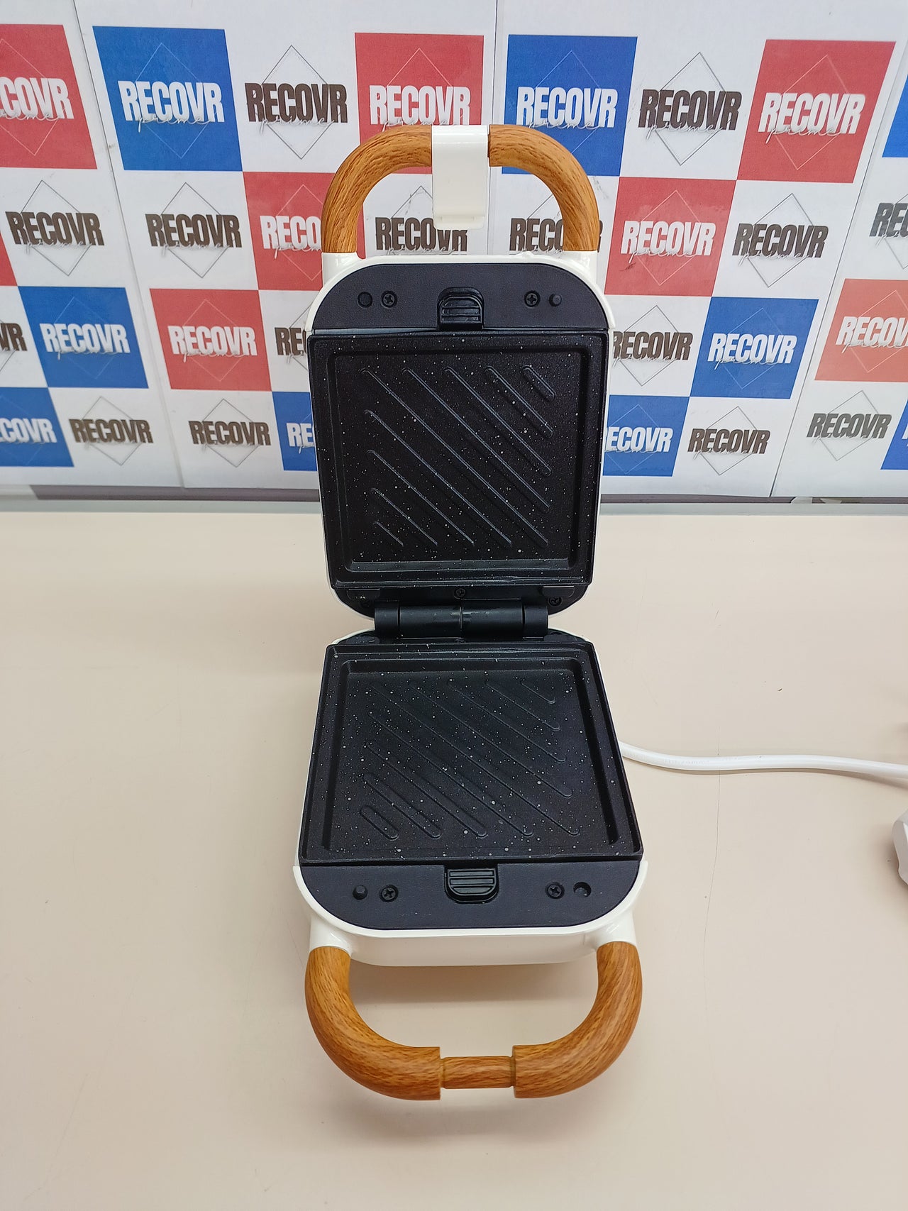 Sandwichera Cecotec Rock’nToast Retro 700W