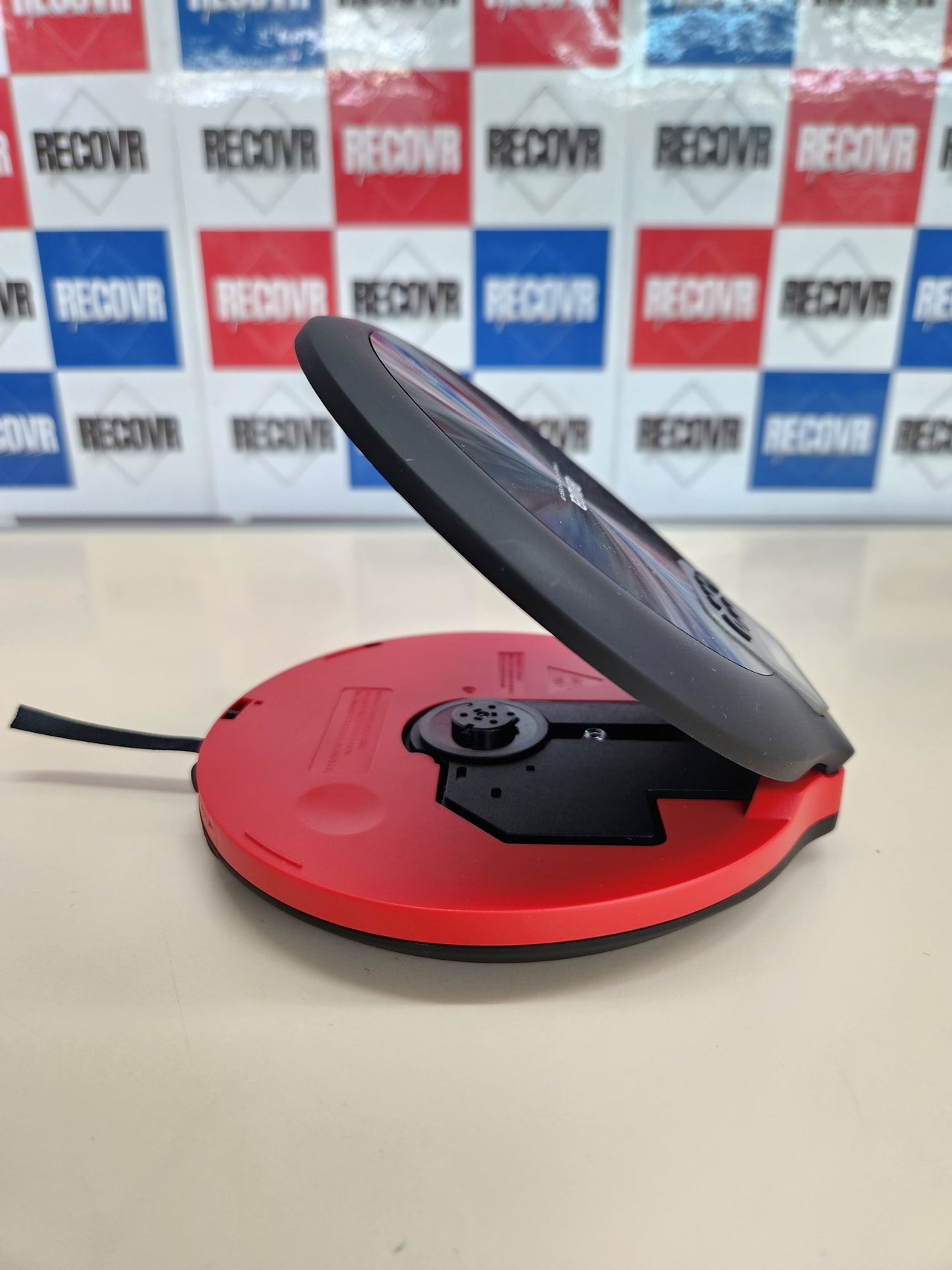 Reproductor CD/MP3 Aiwa Walk rojo portátil