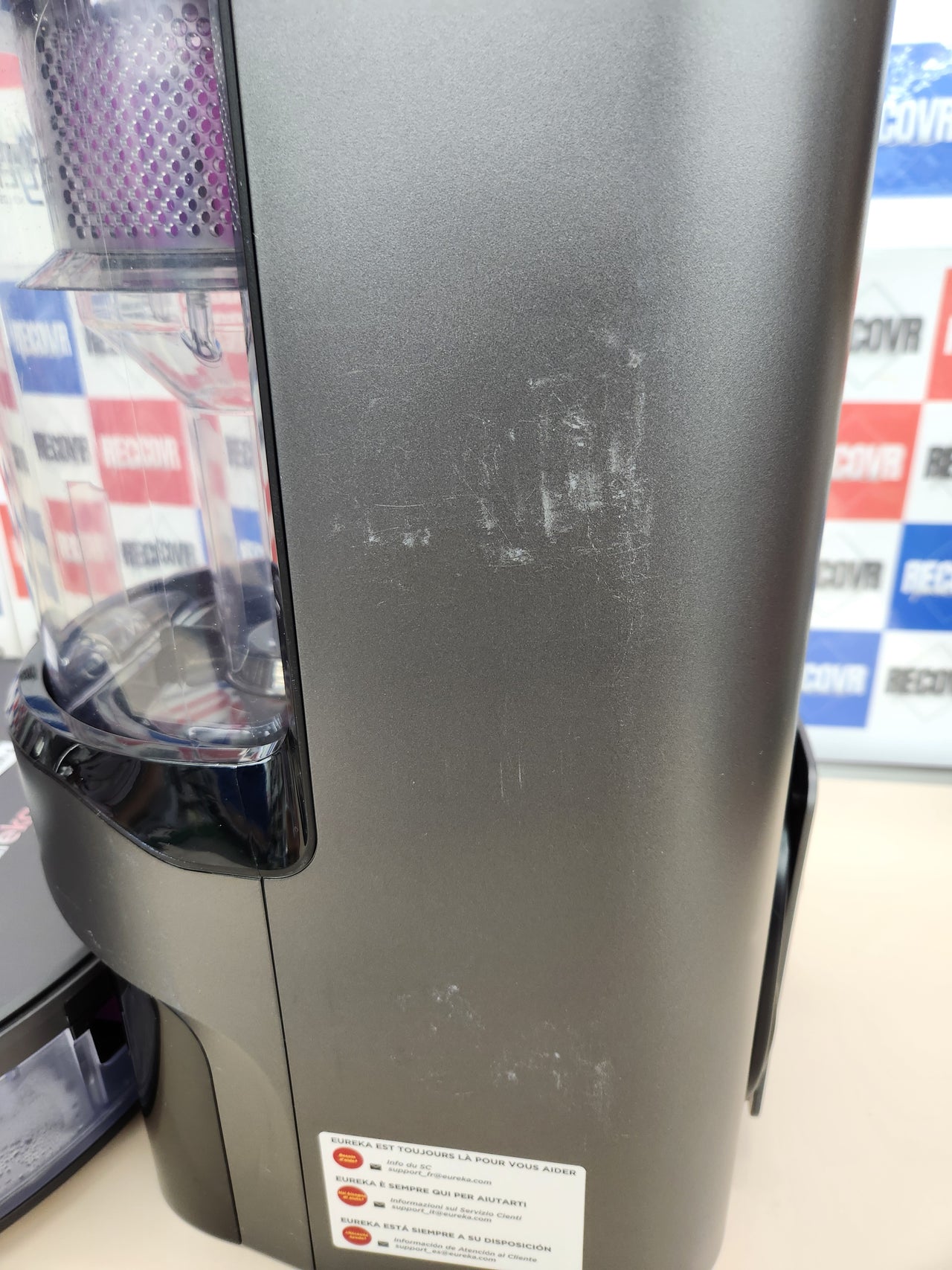 Robot Aspirador Eureka E20 Plus Autovaciado, 8000 Pa, Vaciado Automático de Polvo,180 Min de Duración de Batería,DuoDetect AI 3D Evitación de Obstáculos,para Alfombras y Pelo de Mascota, Negro