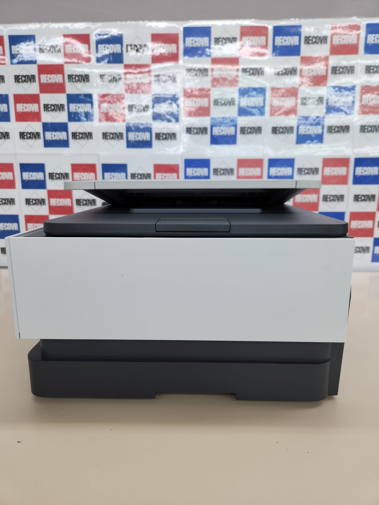 Impresora multifunción profesional de tinta, Copia, Escáner, Mobile Fax, Wi-Fi, 3 meses de impresión Instant Ink con HP+ HP OfficeJet Pro 8122e