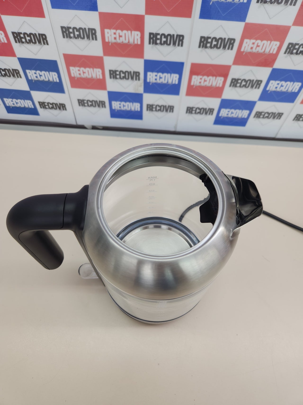 Hervidor de Agua 1.7L, Tapa con Resorte, Indicador Luminoso, Vidrio, Base con Giro (HD9339/80)Philips