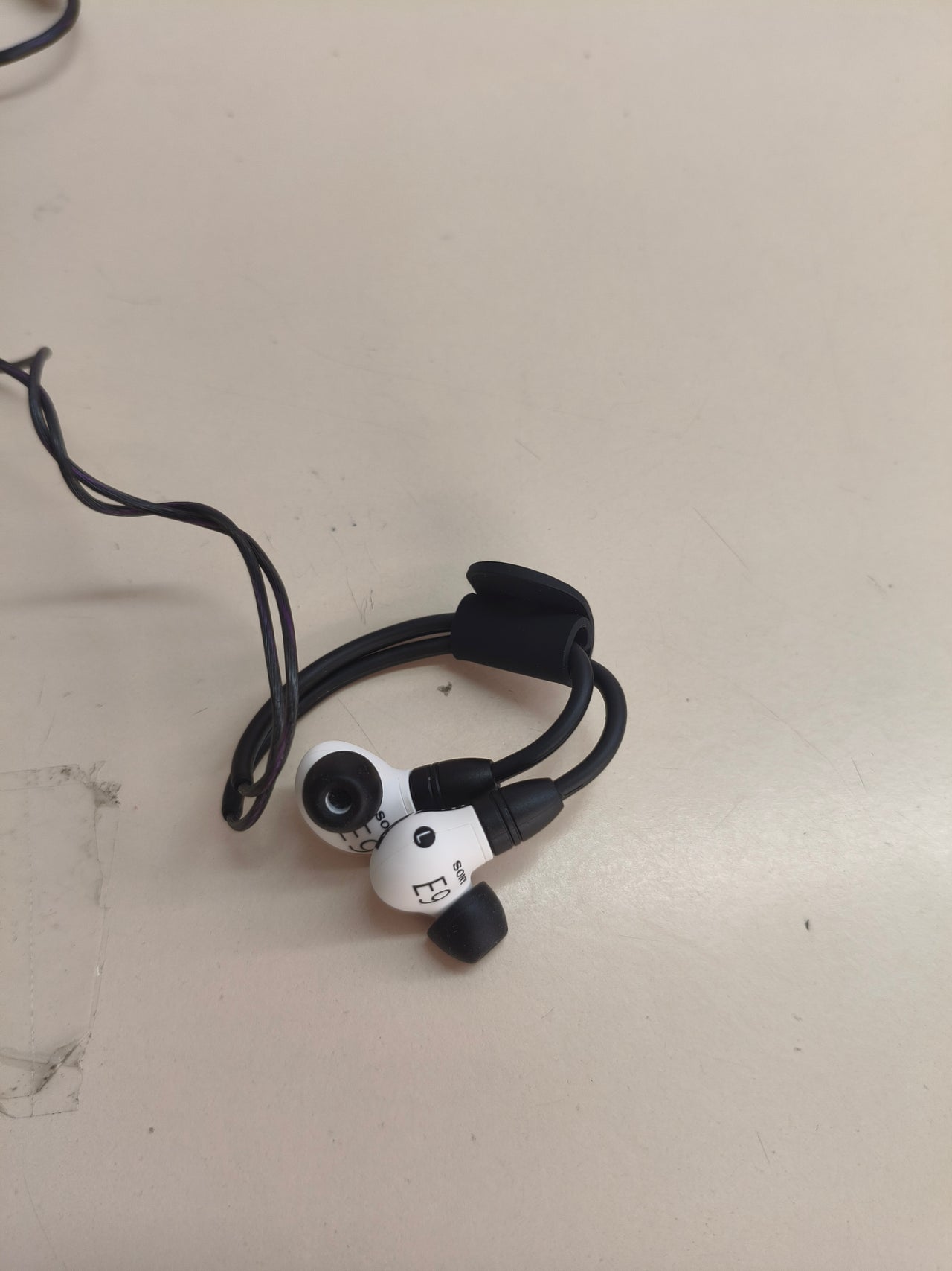 Sony INZONE E9, auriculares gaming in-ear, USB-C, blancos