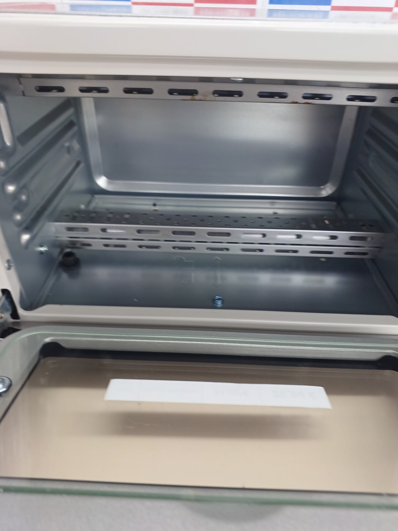 Horno sobremesa 10 L 1000 W con temporizador CECOTEC