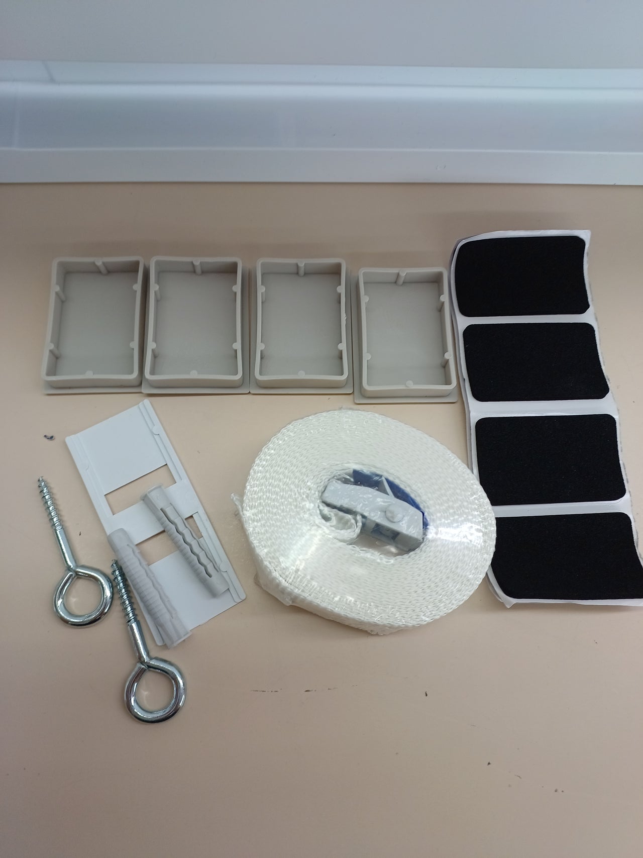 C+P Kit de Unión Universal con Estante Deslizable para Lavadoras y Secadoras, Apto para Lavadoras con Profundidad de 47-62 cm, Fácil de Instalar, Blanco, Lavadoras con Panel Recto