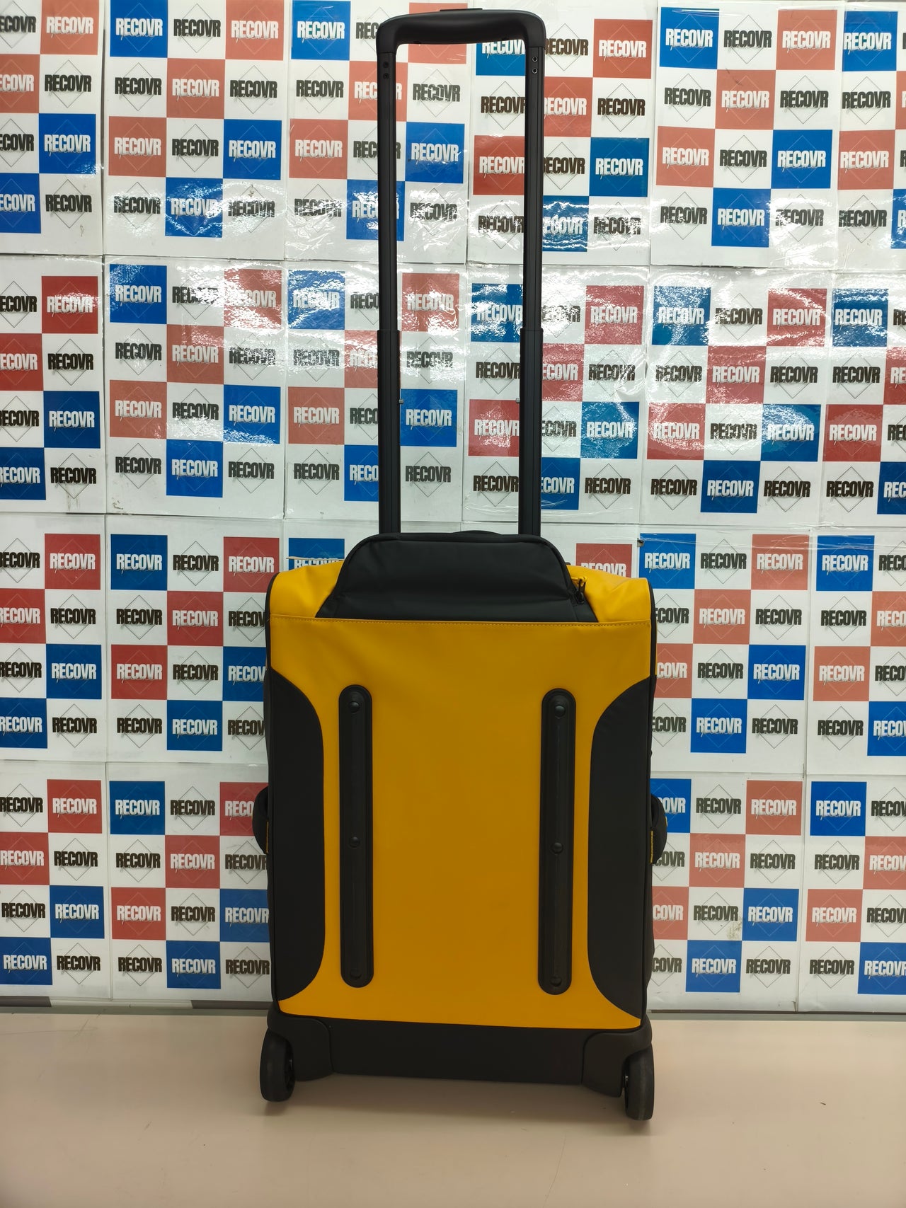 Bolsa de viaje con ruedas Samsonite Paradiver Light 48,5 L amarilla equipaje de mano