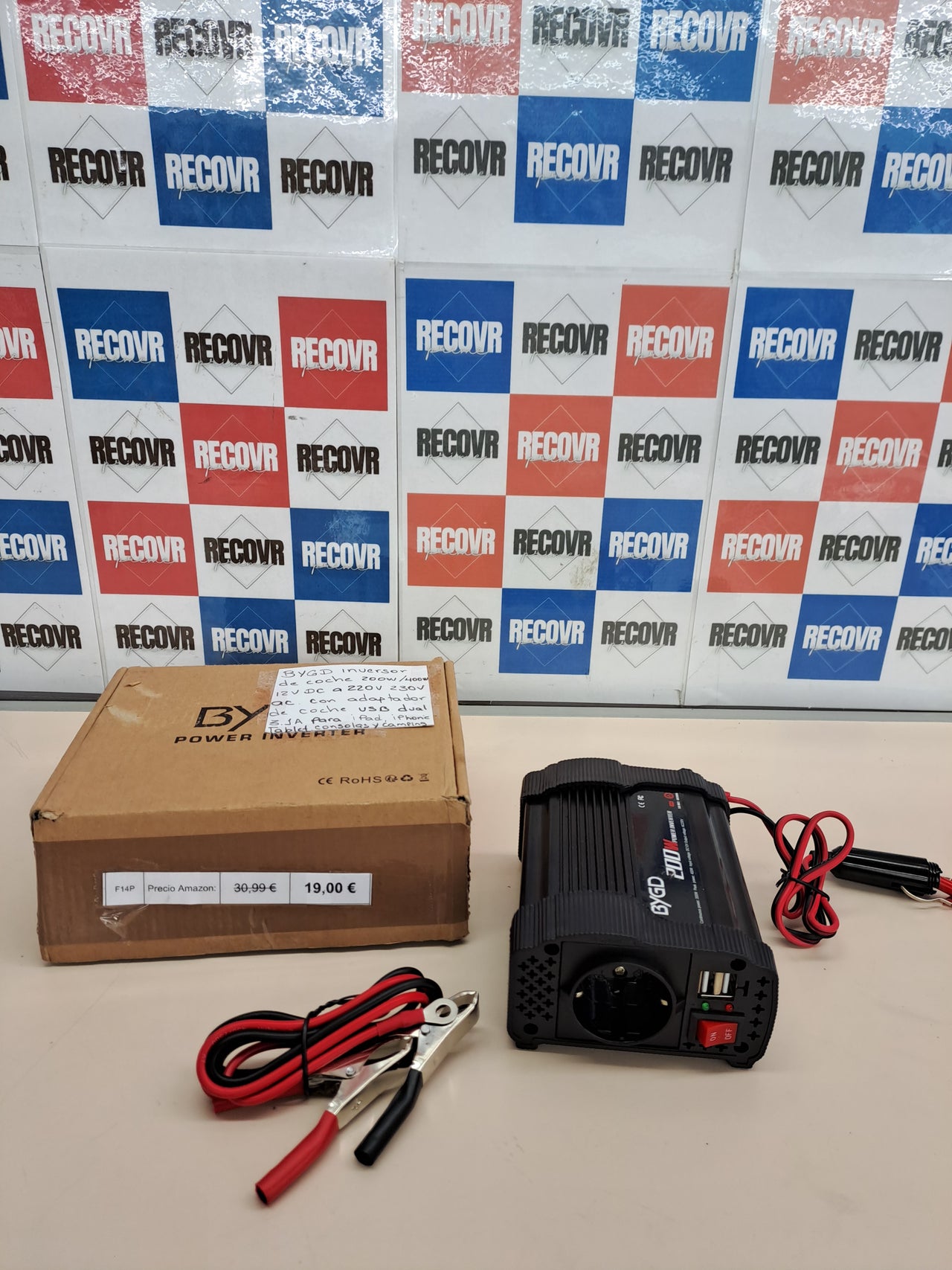 Inversor de coche BYGD 200W 12V a 220V