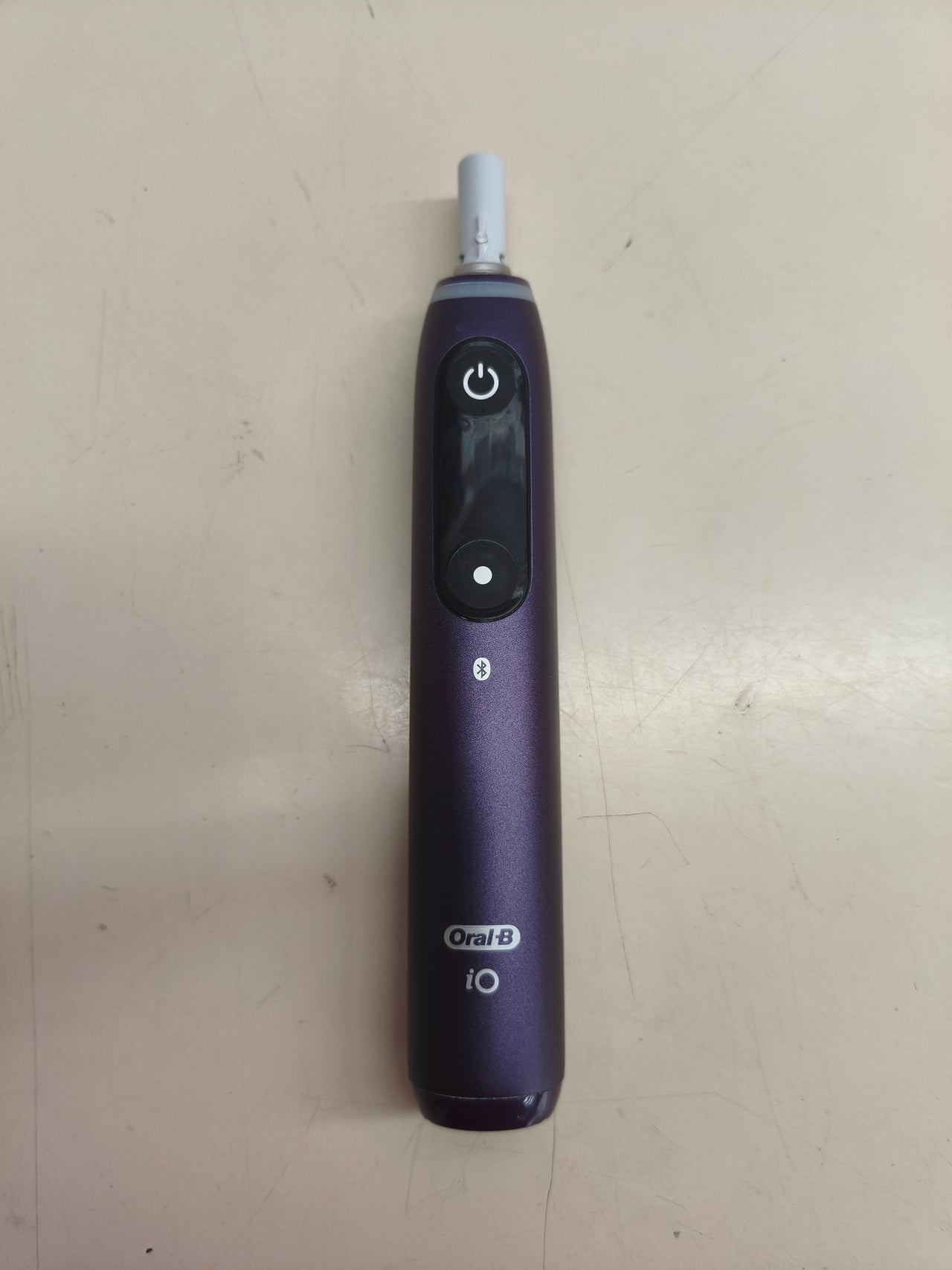 Cepillo de dientes eléctrico Oral-B iO 8N violeta
