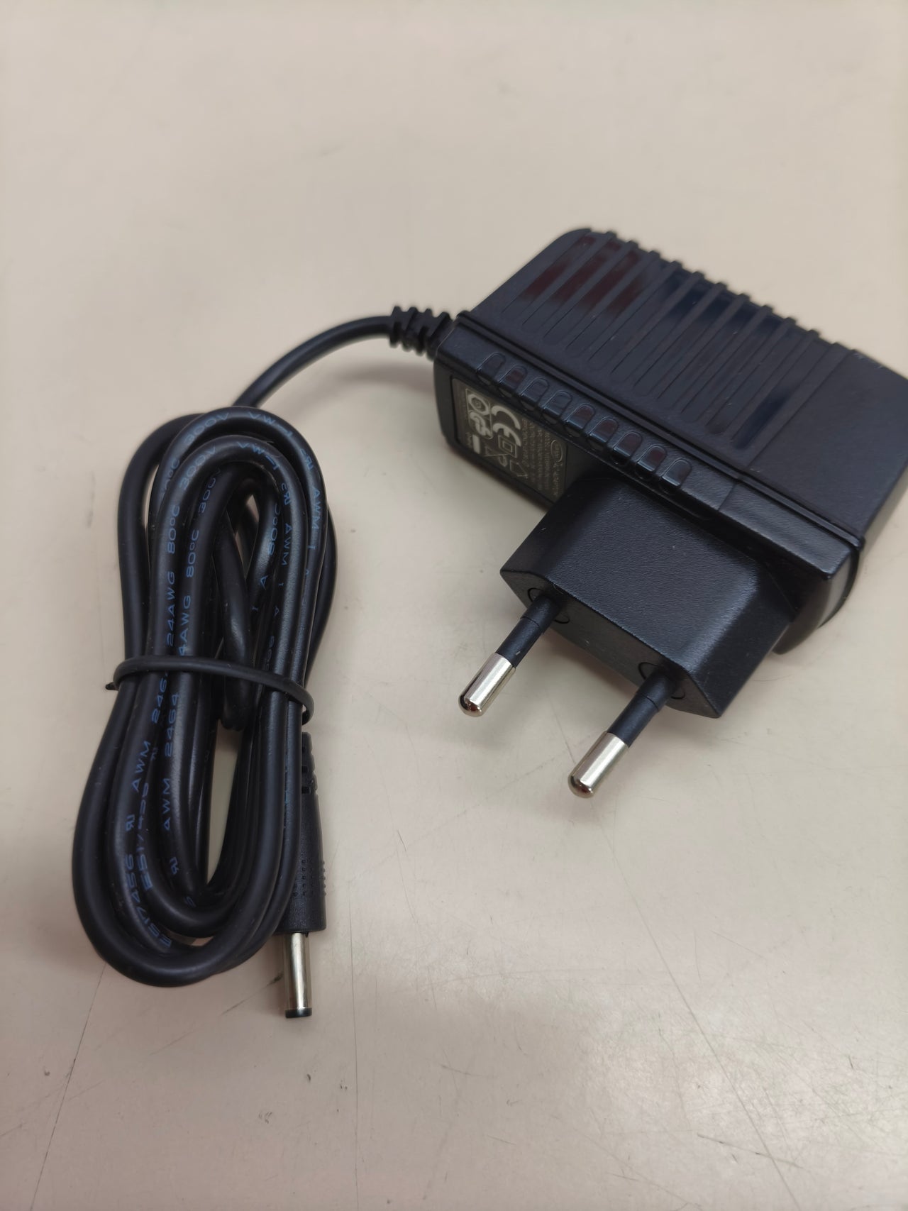 Alargador USB 2.0 de hasta 50 m por cable de red.