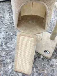 Árbol rascador para gatos VOUNOT 112 cm con plataformas y refugios beige
