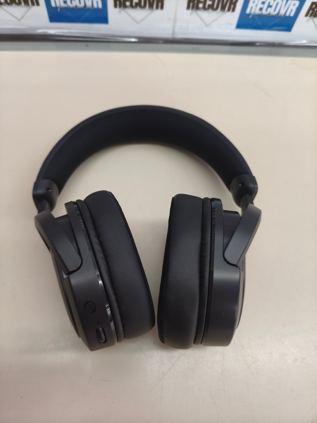 Auriculares gaming con licencia oficial para PS5 y PS4